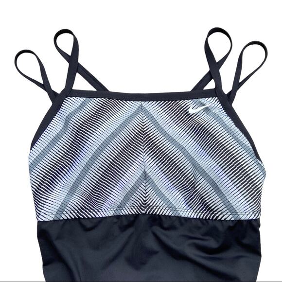 Nike Texture Stripe Double Crossback One Piece Swimsuit Size Large NWOT - Picture 6 of 12